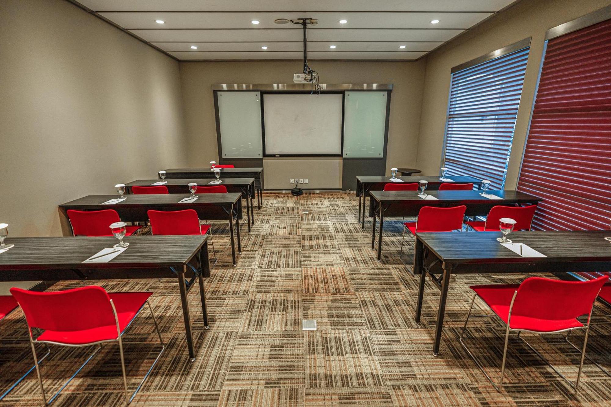 Hotel Kimaya Slipi Jakarta By Harris Εξωτερικό φωτογραφία