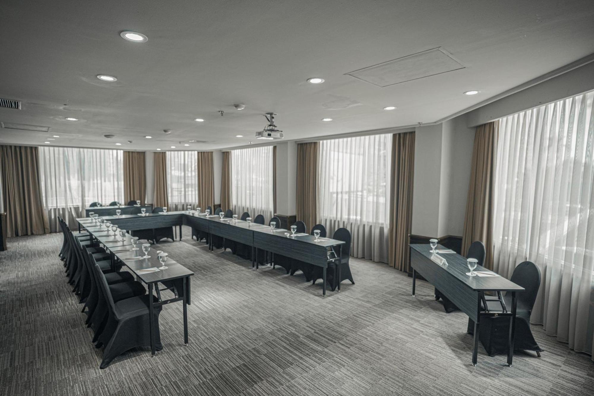 Hotel Kimaya Slipi Jakarta By Harris Εξωτερικό φωτογραφία